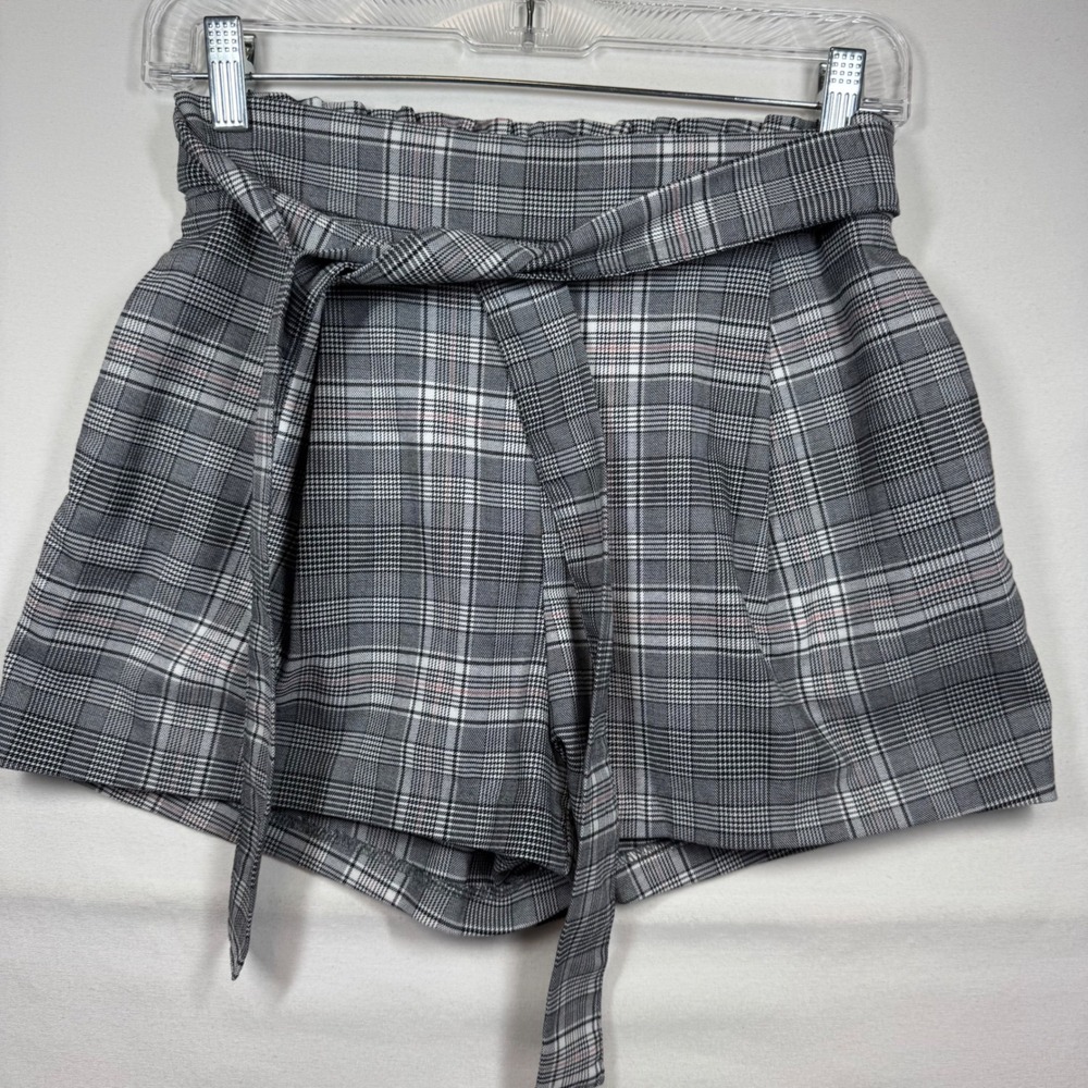 DIVIDED H&M Plaid Shorts Gray White Career Casual High Waist Belted Size 4